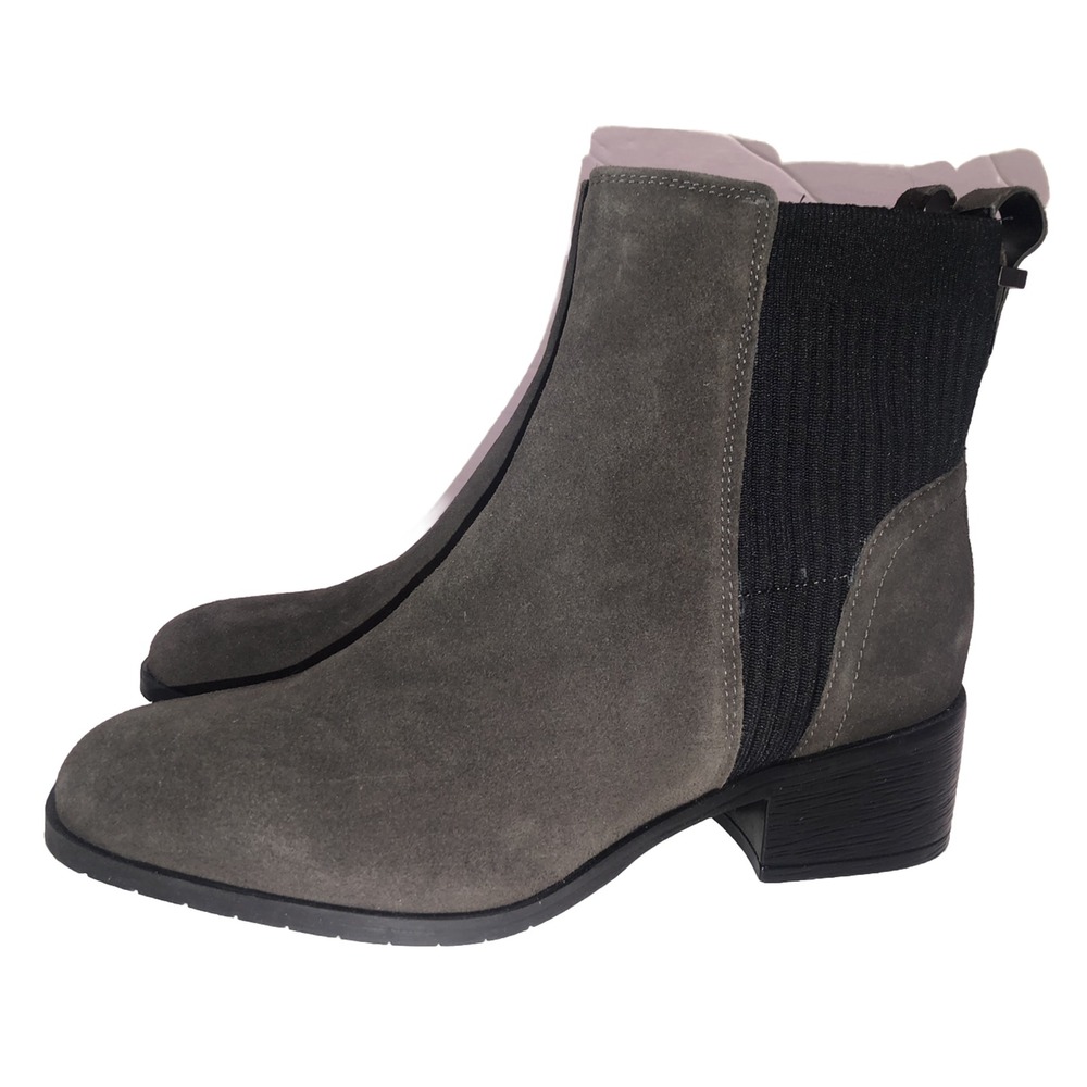 Kenneth Cole Reaction Chelsea Boots Women's 8 Salt Brown Suede 39 NEW‎